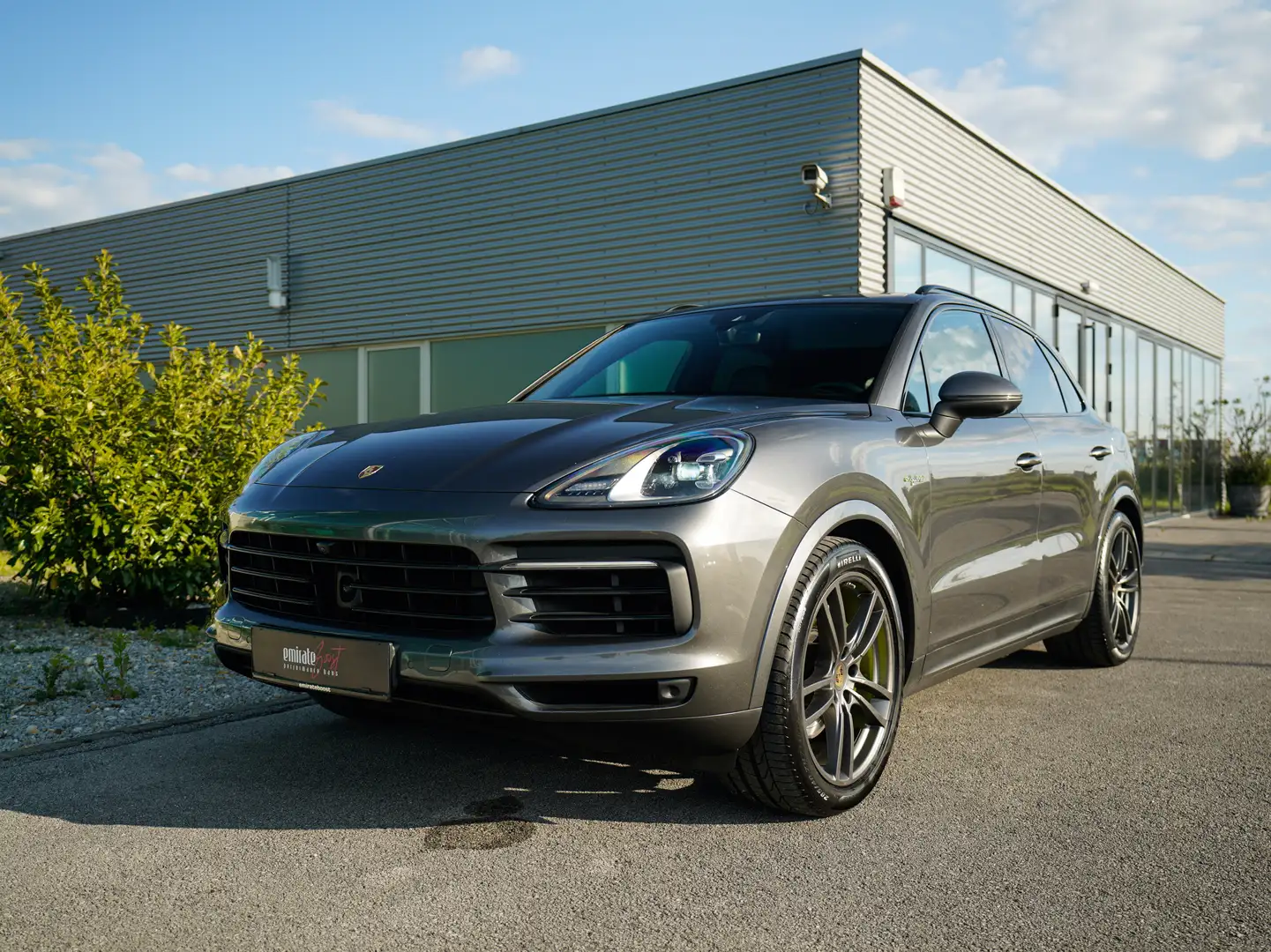 Porsche Cayenne E-Hybrid*Eintausch*Finanzierug* Grey - 1
