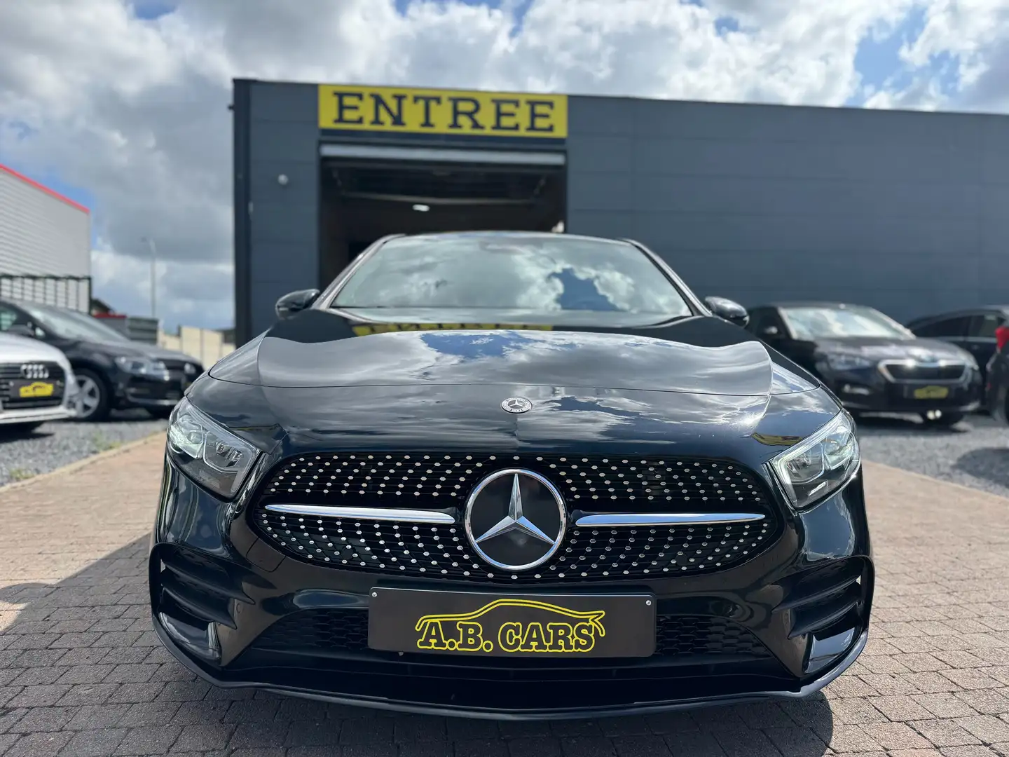 Mercedes-Benz A 180 A 180d *AMG LINE*AUTOMATIQUE*GARANTIE 12MOIS Zwart - 2