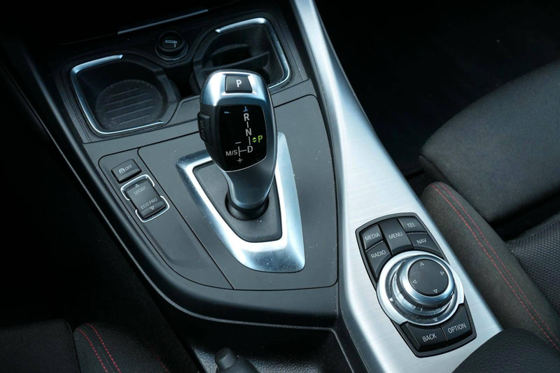 BMW 120 120 d Sport-Line Limo+1 Hand alle Wartungen — photo 15