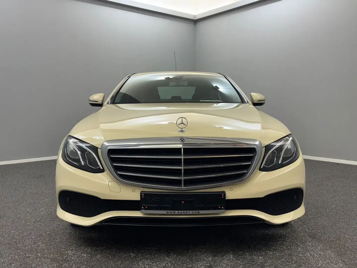 Mercedes-Benz E 200 d TAXI MANUFAKTUR*TAXAMETER*LED*NOTALARM Beige - 2