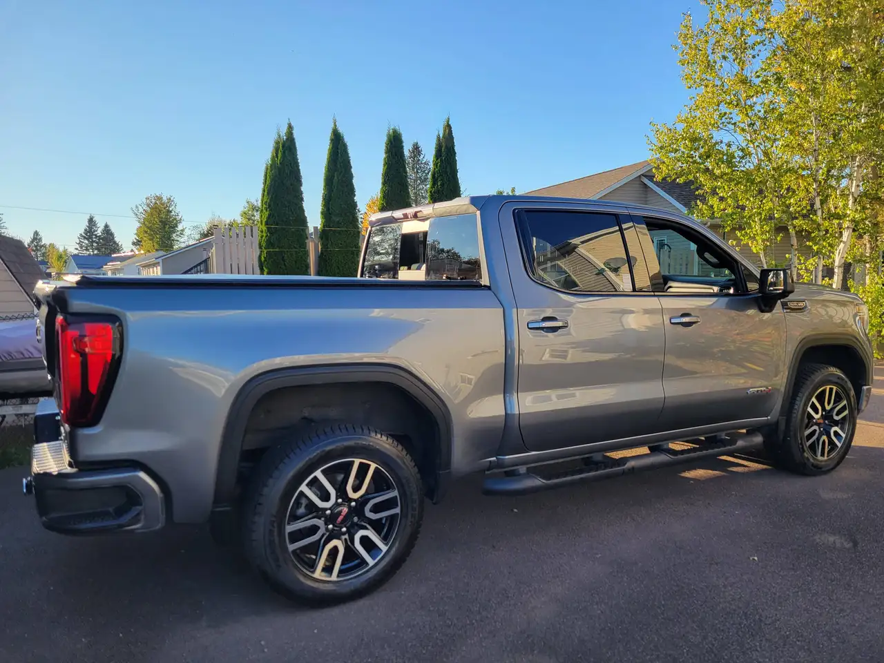 GMC Sierra 1500 photo GMC Sierra 1500