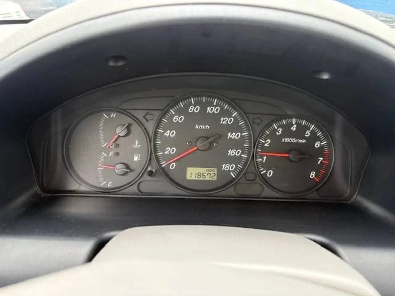 Mazda Demio 1.4, foto 4