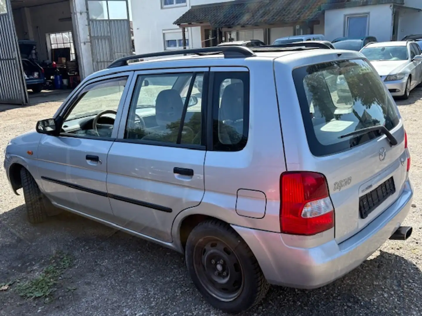 Mazda Demio 1.4 Grau - 1