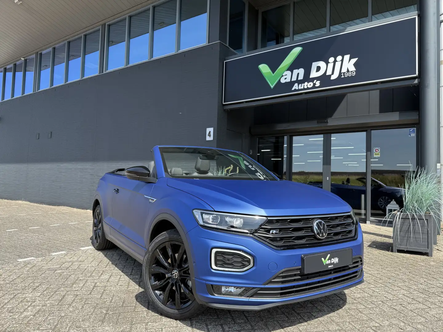 Volkswagen T-Roc Cabrio 1.5 TSI R-Line Edition Blue 510/800 Blauw - 1