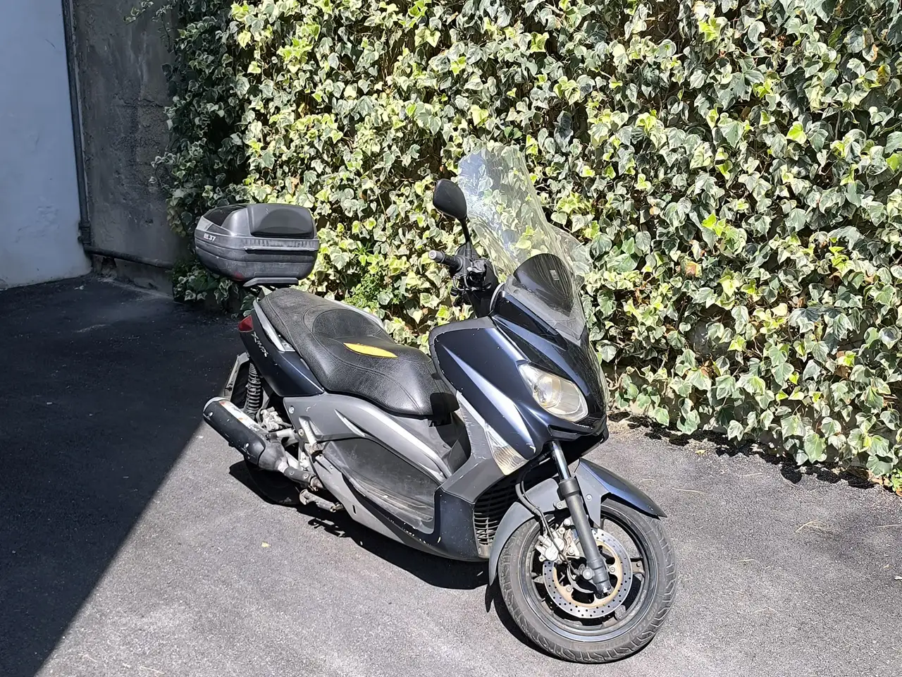 Yamaha X-Max 250