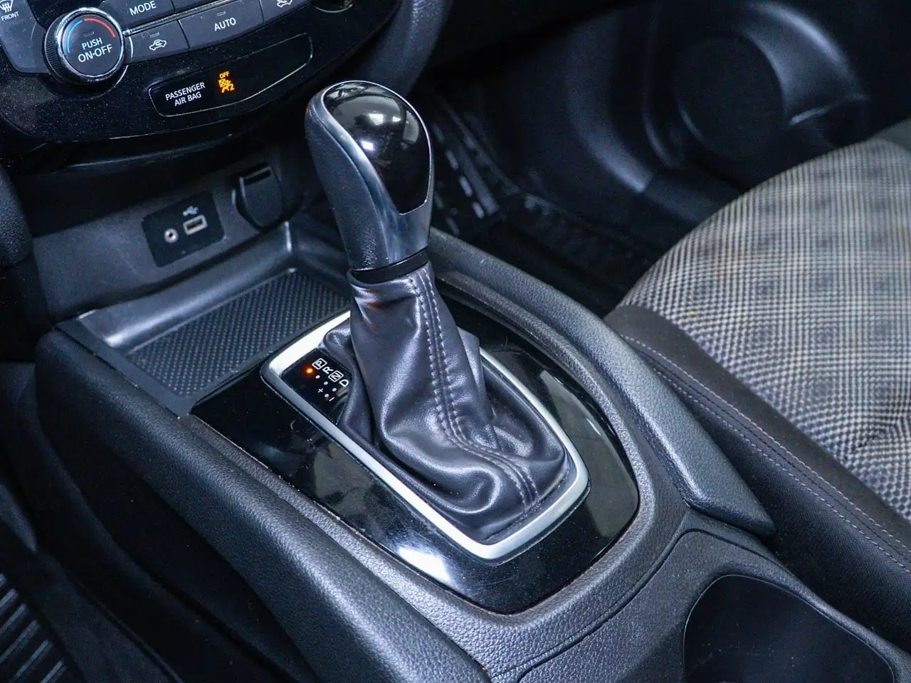 Nissan Qashqai снимка Nissan Qashqai
