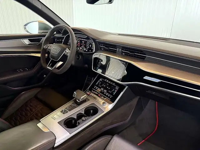 Audi RS6 Avant 4,0 TFSI Quattro MHEV S-tronic Ansicht 2