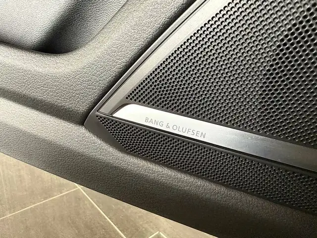 Audi RS6 Avant 4,0 TFSI Quattro MHEV S-tronic Ansicht 16