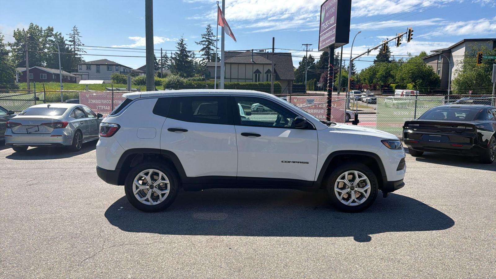 2025 Jeep Compass — view 3