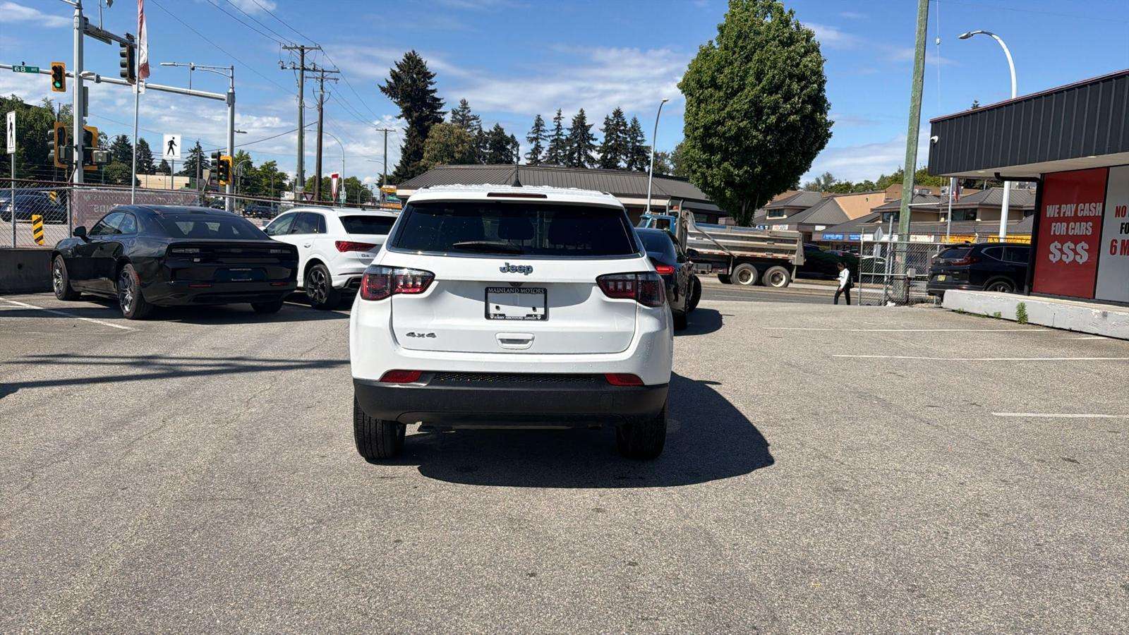 2025 Jeep Compass — view 4