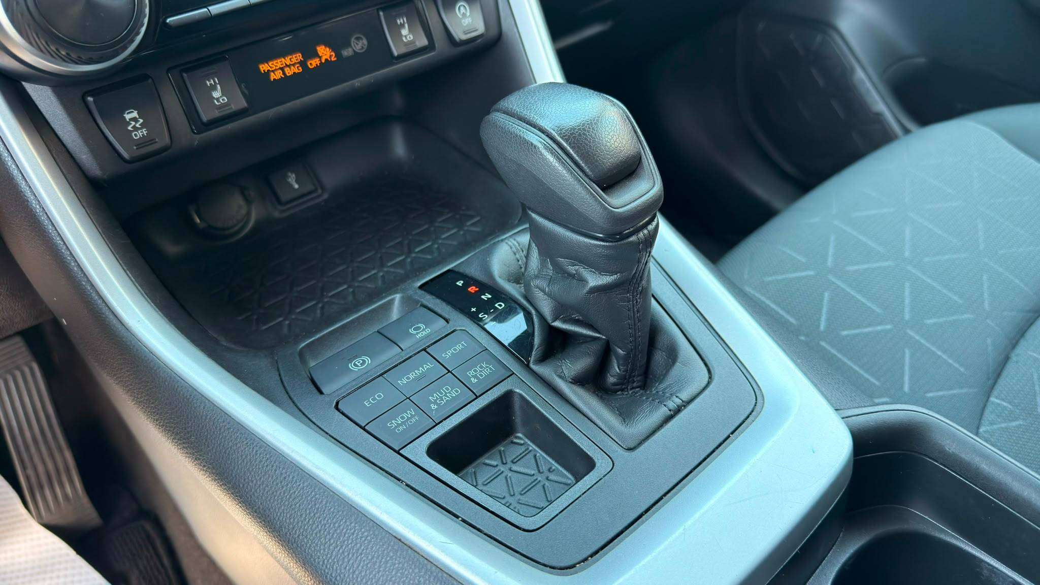 2021 Toyota RAV4 — view 9