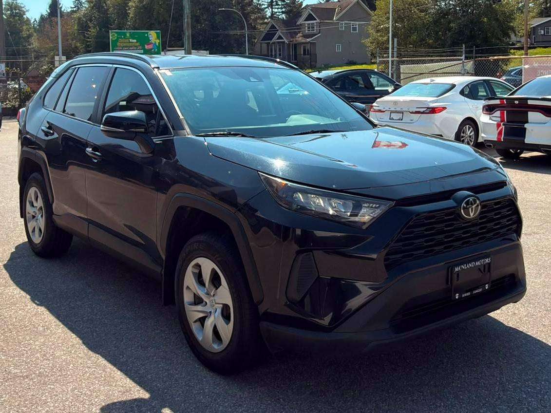 2021 Toyota RAV4 — view 3