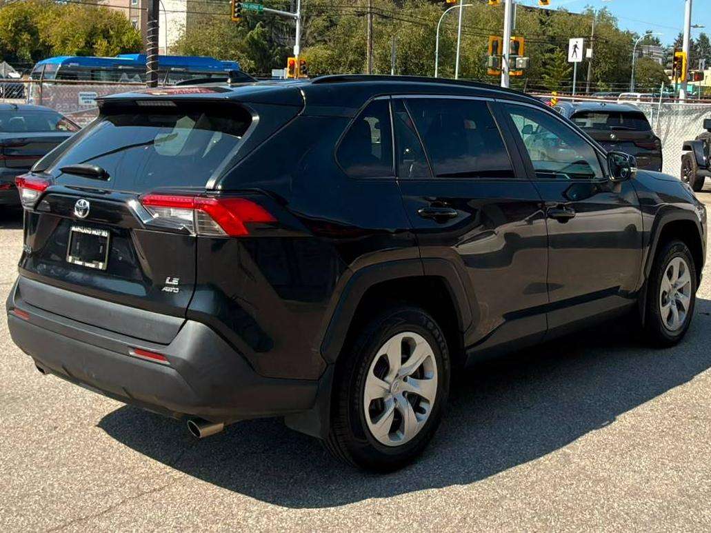 2021 Toyota RAV4 — view 5
