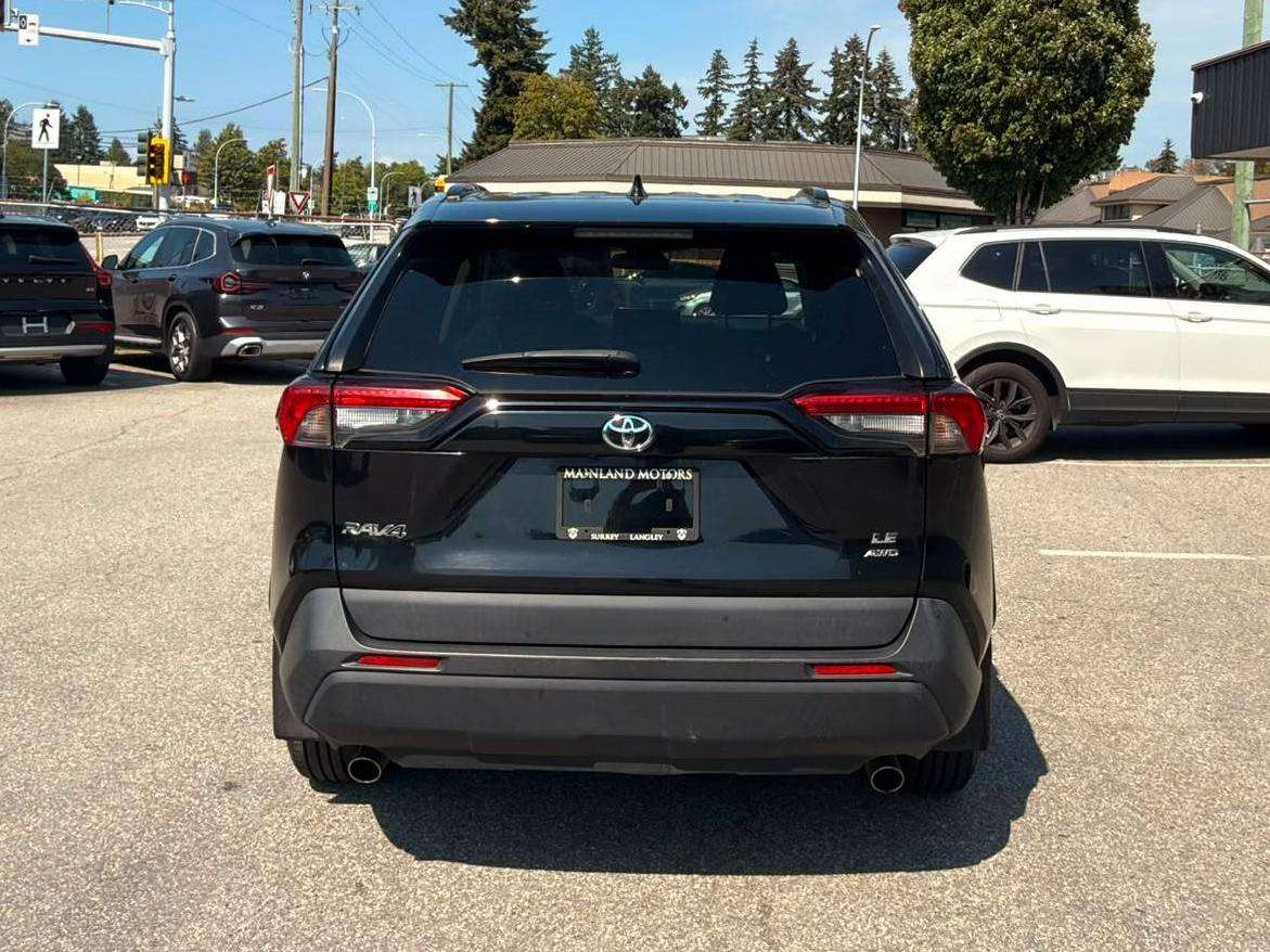 2021 Toyota RAV4 — view 6