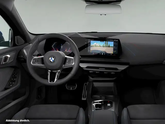 BMW 1 Series view 4