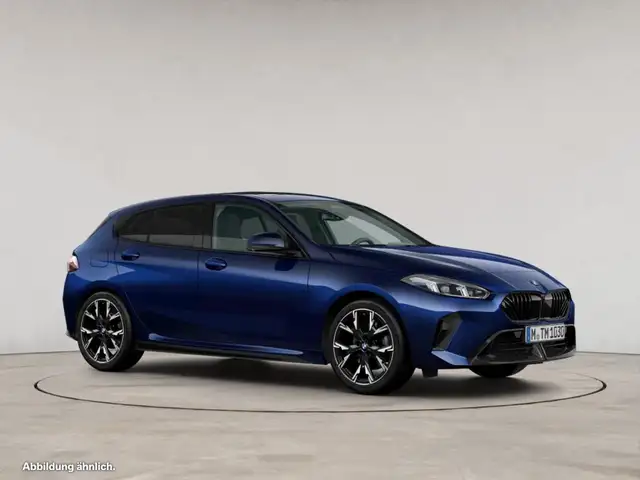 BMW 1 Series view 9