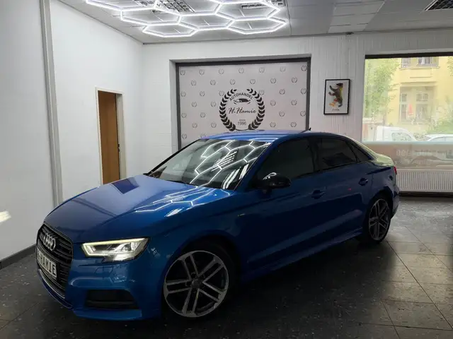 Audi A3 35 TFSI LIM S-LINE S-TRONIC NAVI PDC SZH LED