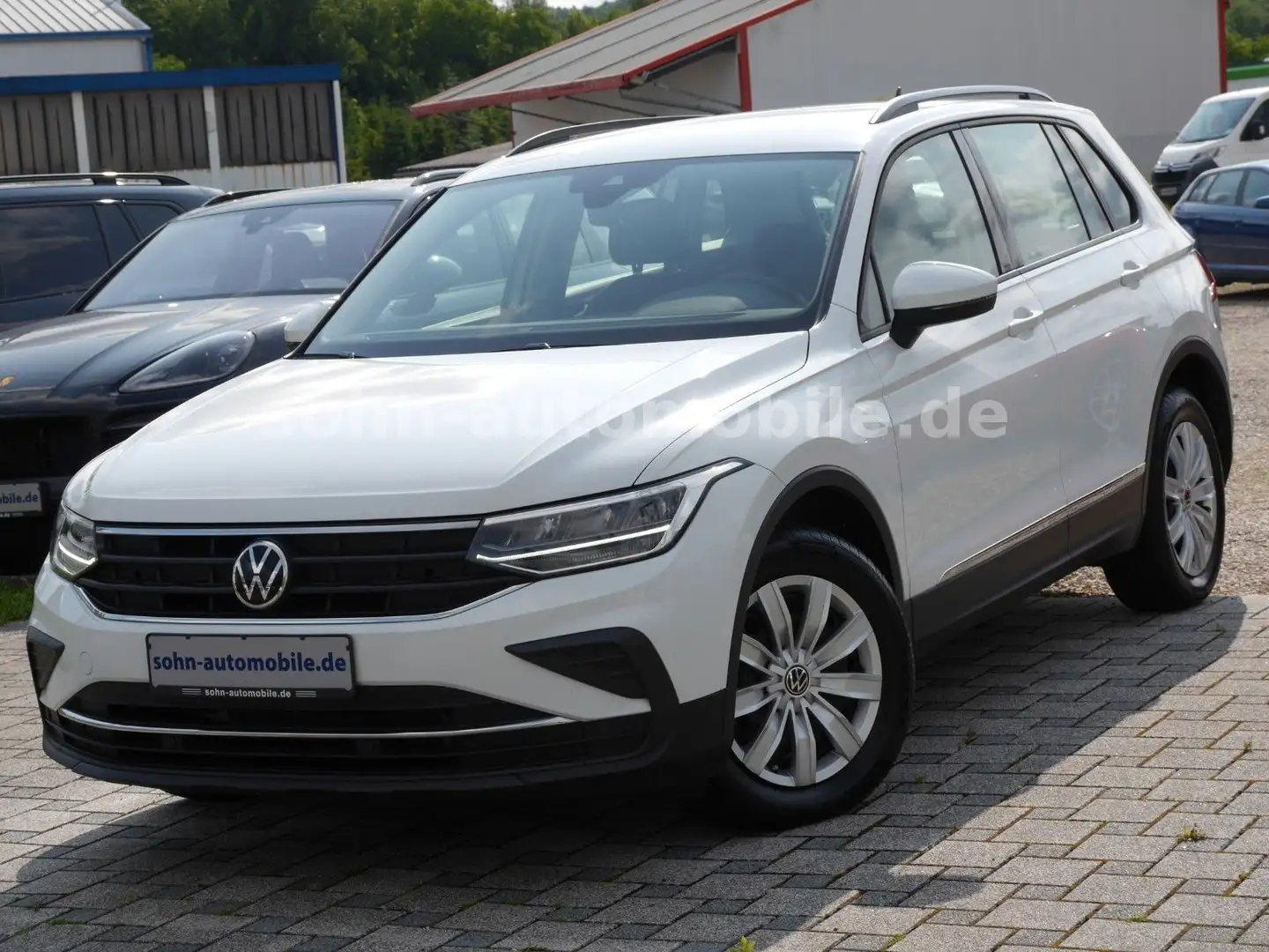 Volkswagen Tiguan 1.Hand/nur 18.000km/unfallfrei/ACC/LED Weiß - 2