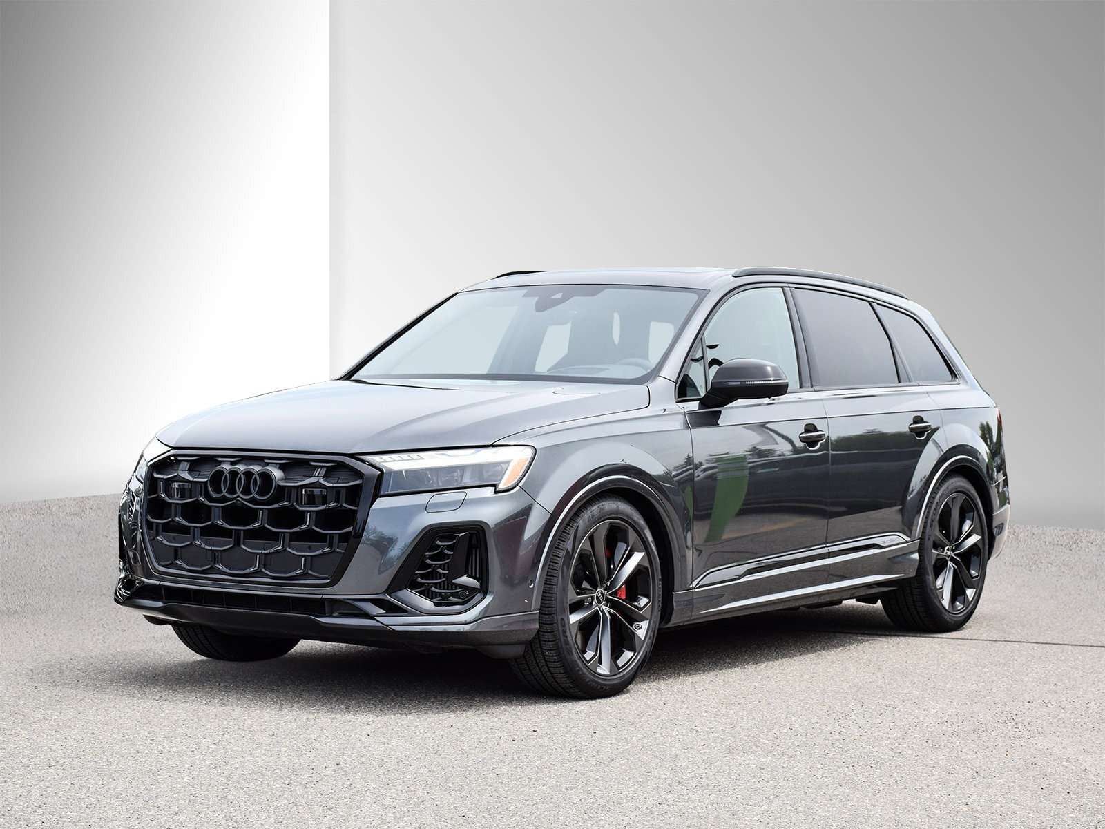 2026 Audi SQ7 Base