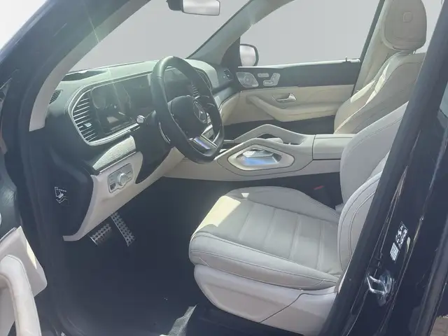 Mercedes-Benz GLS Class view 8