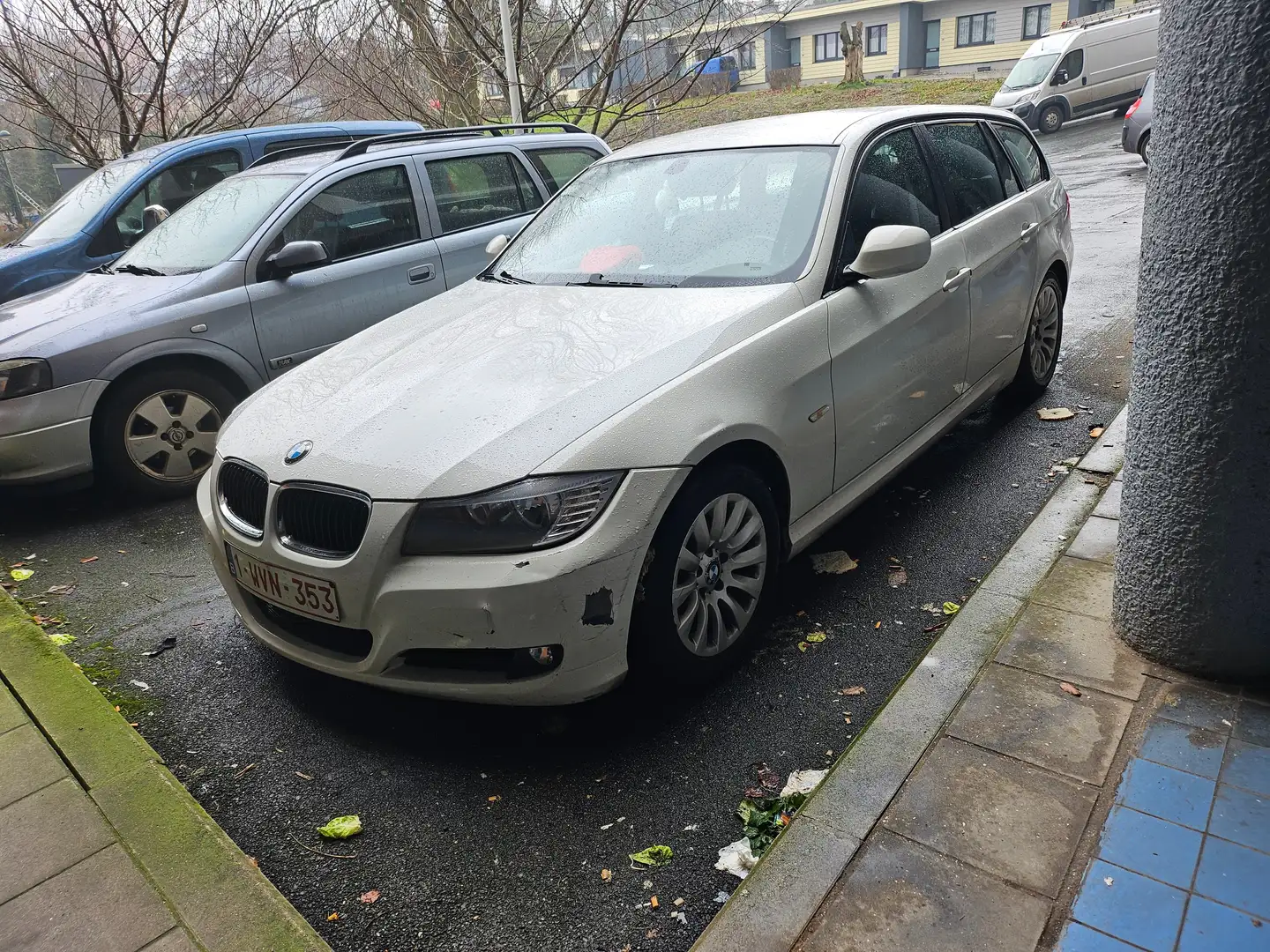 BMW 318 Touring 318 d - 1