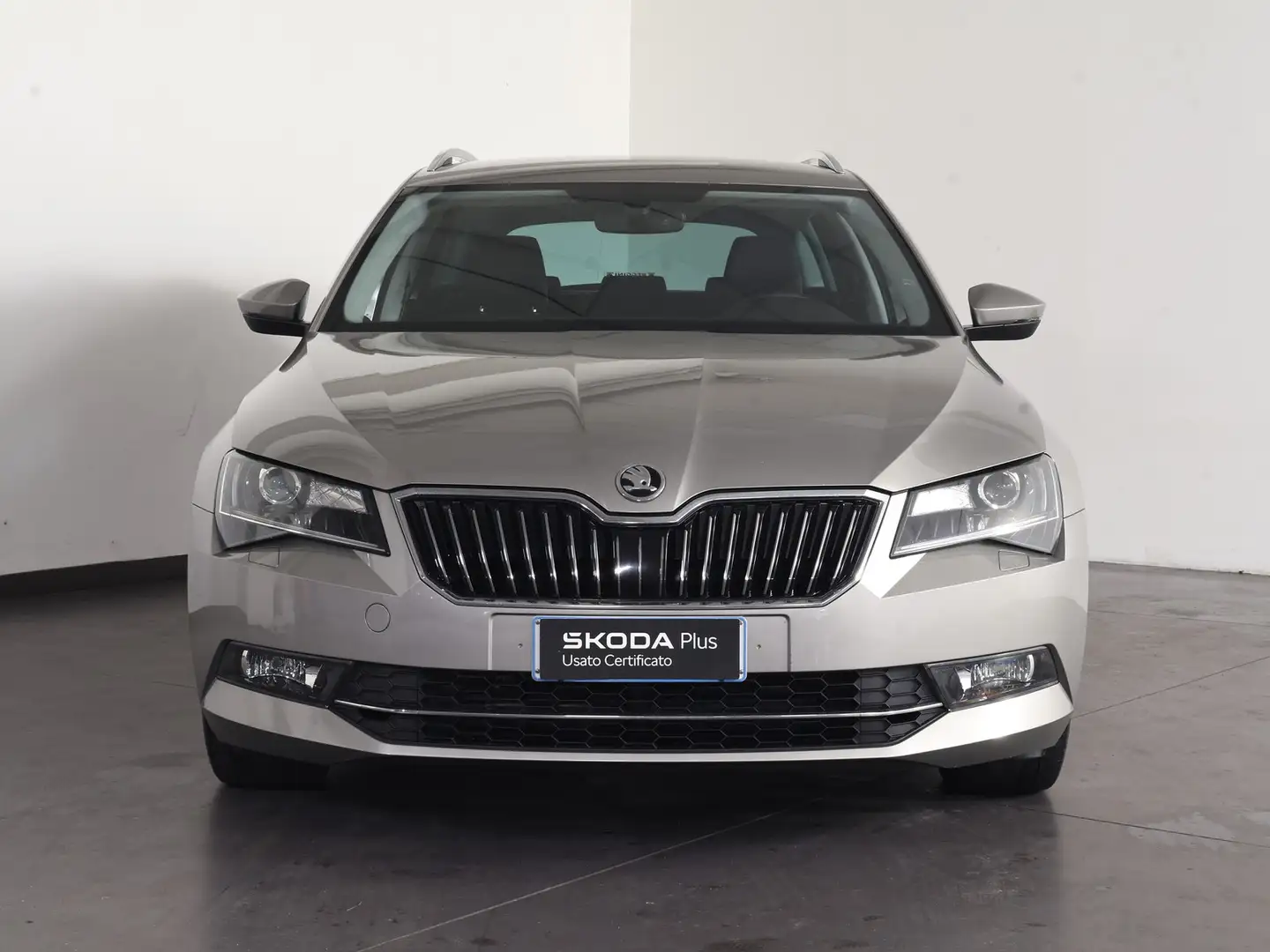 Skoda Superb wagon 2.0 tdi ambition 150cv dsg Bianco - 2