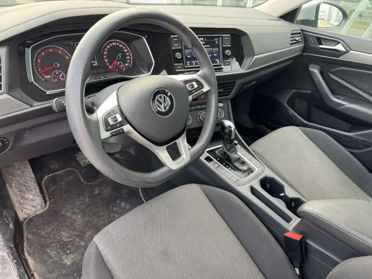 Volkswagen Jetta снимка Volkswagen Jetta