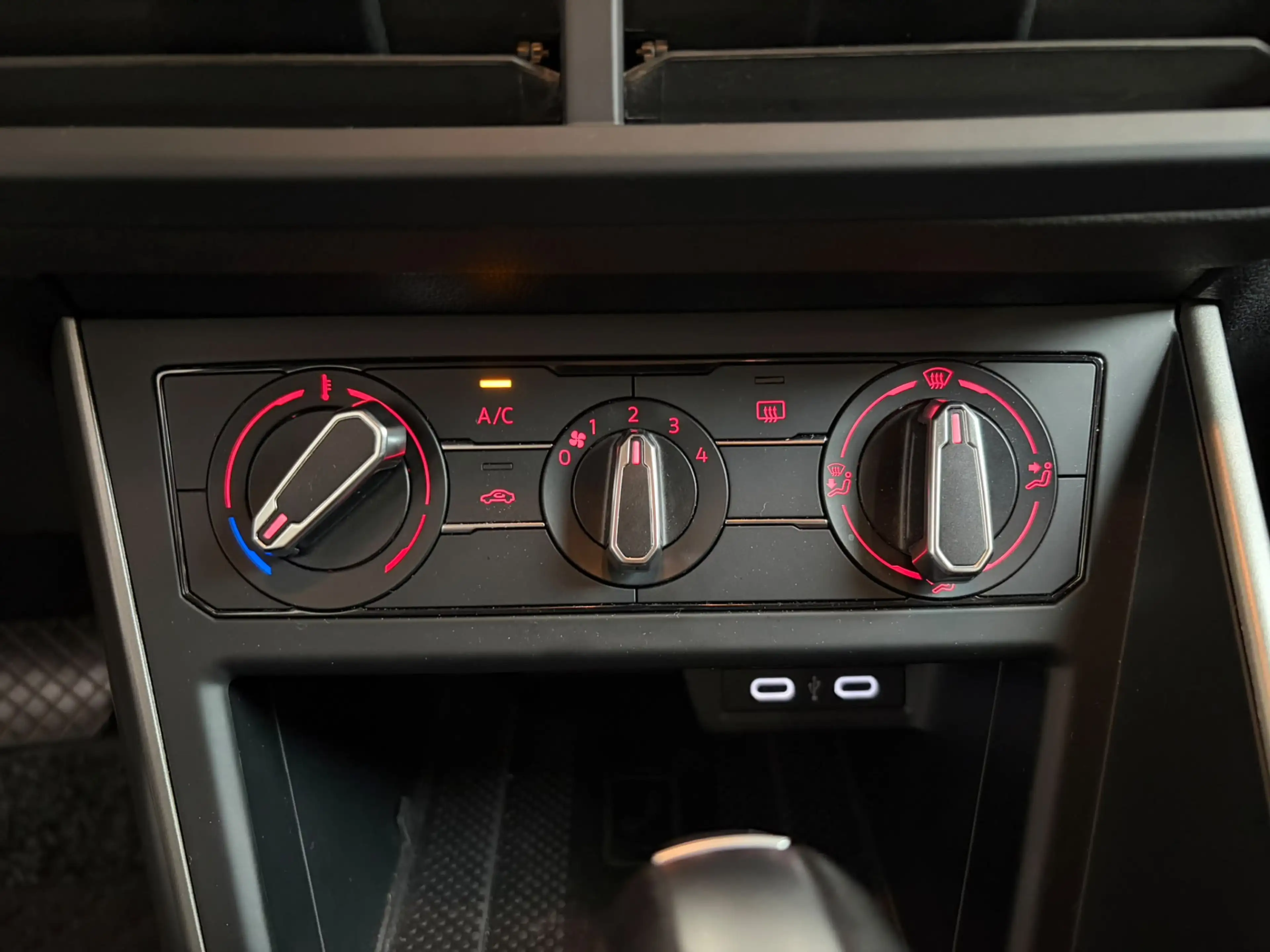 Volkswagen Polo 1.0 TSI Comfortline. Automaat! — photo 16