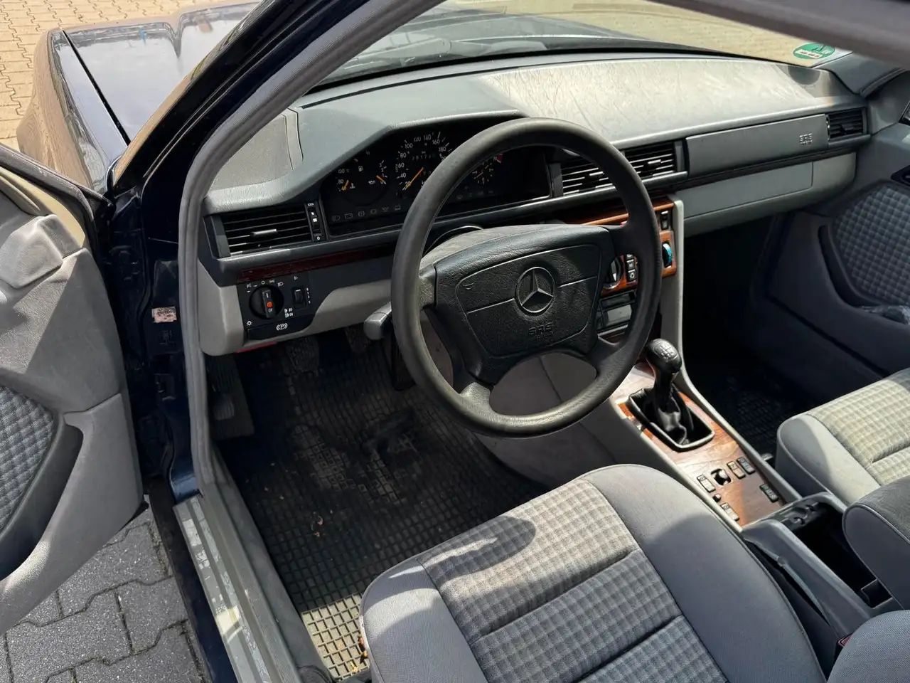 Mercedes-Benz E 200 Kombi W124 Schalter 136PS *TÜV*, foto 10