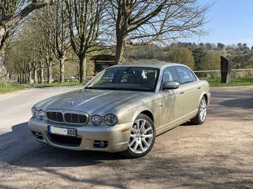 XJ8 4.2 Executive