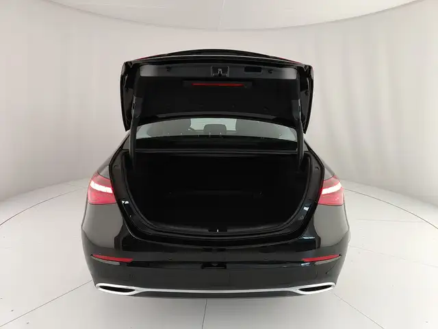 Mercedes-Benz C view 5