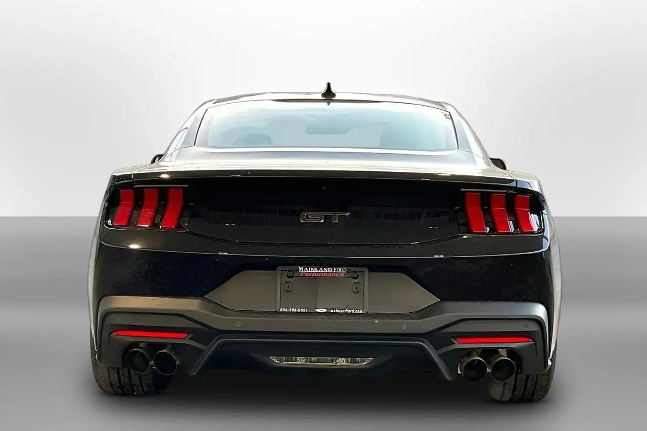 Ford Mustang снимка Ford Mustang
