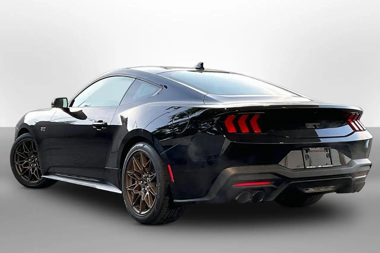 Ford Mustang снимка Ford Mustang