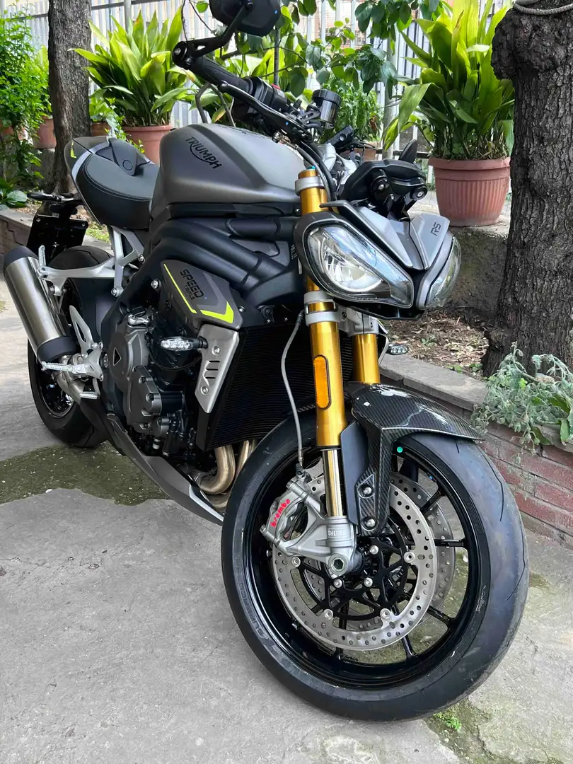 Triumph Speed Triple 1200 RS Сірий - 1