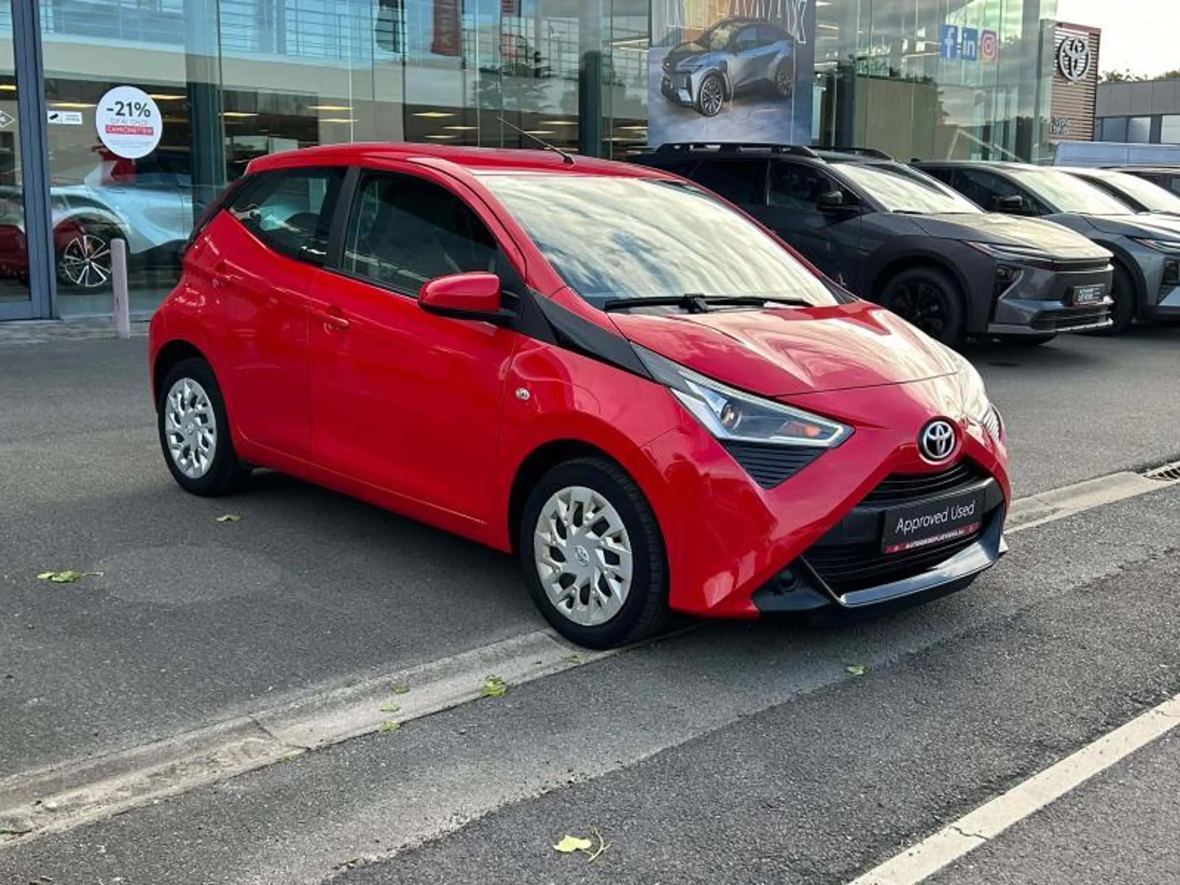 Toyota Aygo x-play II — photo 2