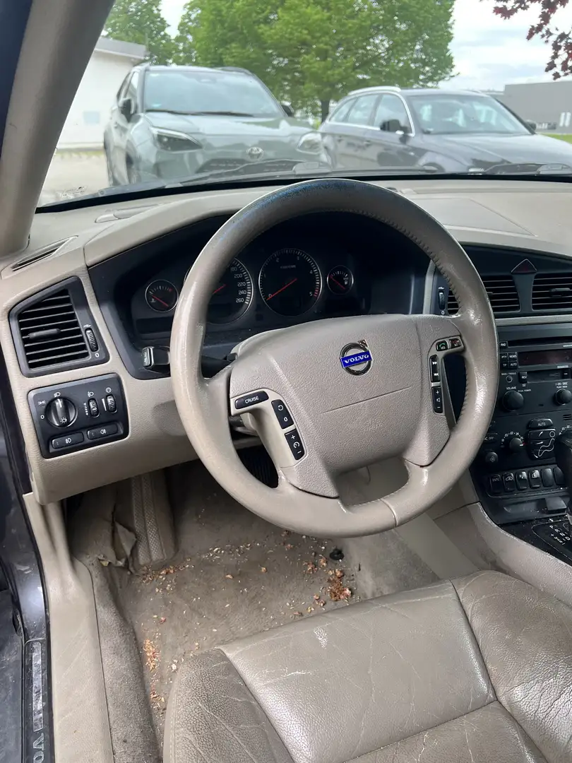 Volvo V70 D5 AWD Automatik Comfort - 1