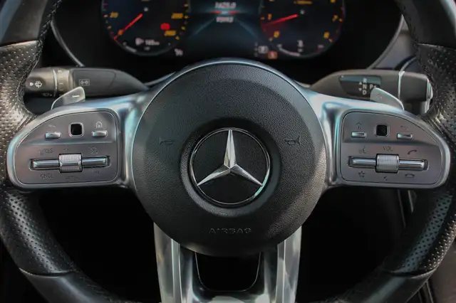 Mercedes-Benz C-Class view 16