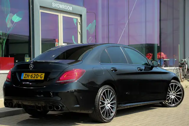 Mercedes-Benz C-Class view 5