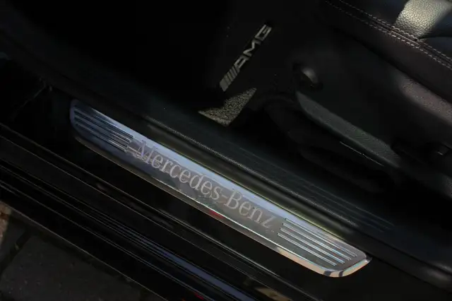 Mercedes-Benz C-Class view 30