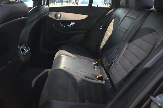 Mercedes-Benz C-Class view 12
