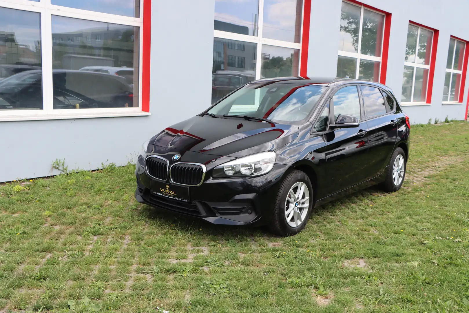BMW 218 d xDrive Aut. | Anhängerkupplung | NAVIGATION | Zwart - 2