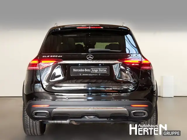 Mercedes-Benz GLE view 4