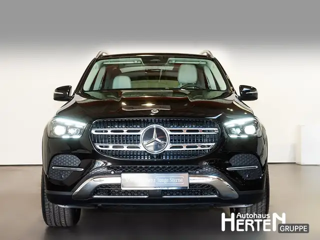 Mercedes-Benz GLE view 2