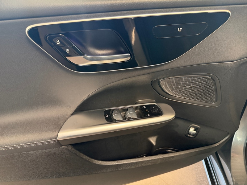Mercedes-Benz C 200 d AVANTGARDE+MBUX+LED+SHZ+AMBIENTE+KAMERA — photo 5