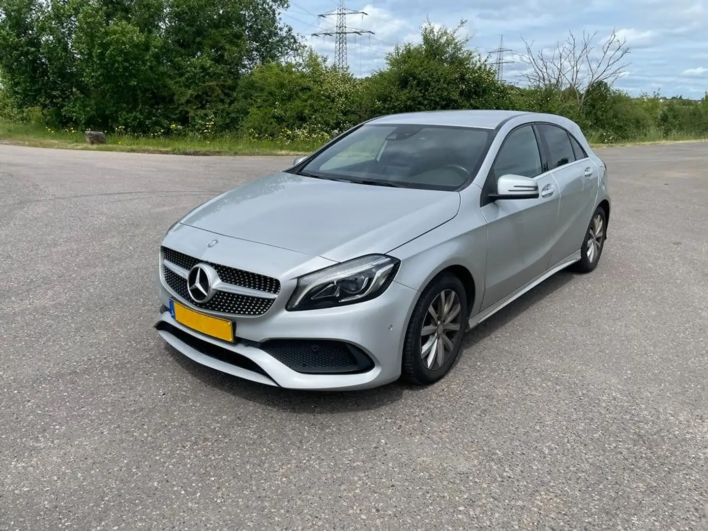 Mercedes-Benz A 200 A 200 d 7G-DCT AMG Line Argent - 2