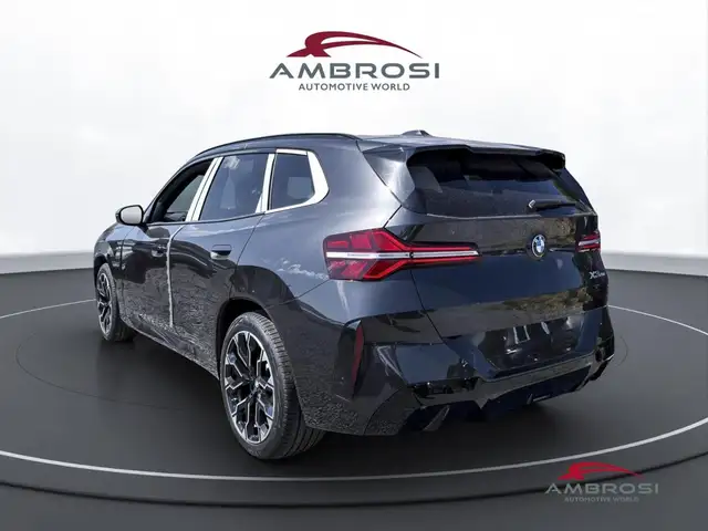 BMW X3 view 4