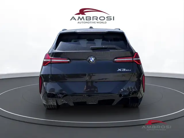 BMW X3 view 8