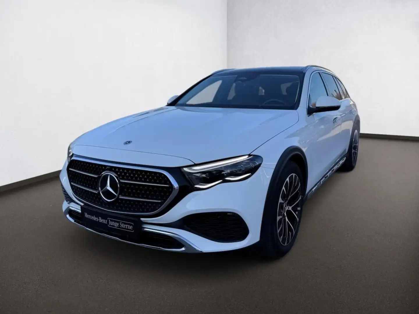 Mercedes-Benz E 220 d 4M T All-Terrain Pano*AHK*AIR*DigL*DISTR Blanc - 2