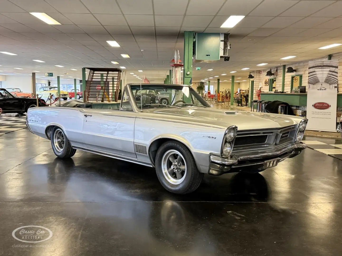 Pontiac LEMANS Convertible  - ONLINE AUCTION Gri - 1