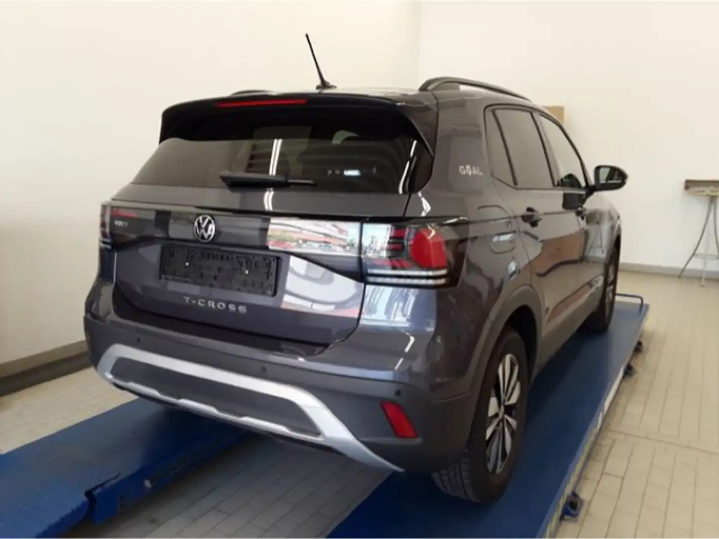 Volkswagen T-Cross Goal 1.5TSI DSG LED Navi PDC ACC SHZ AHK Grau - 2